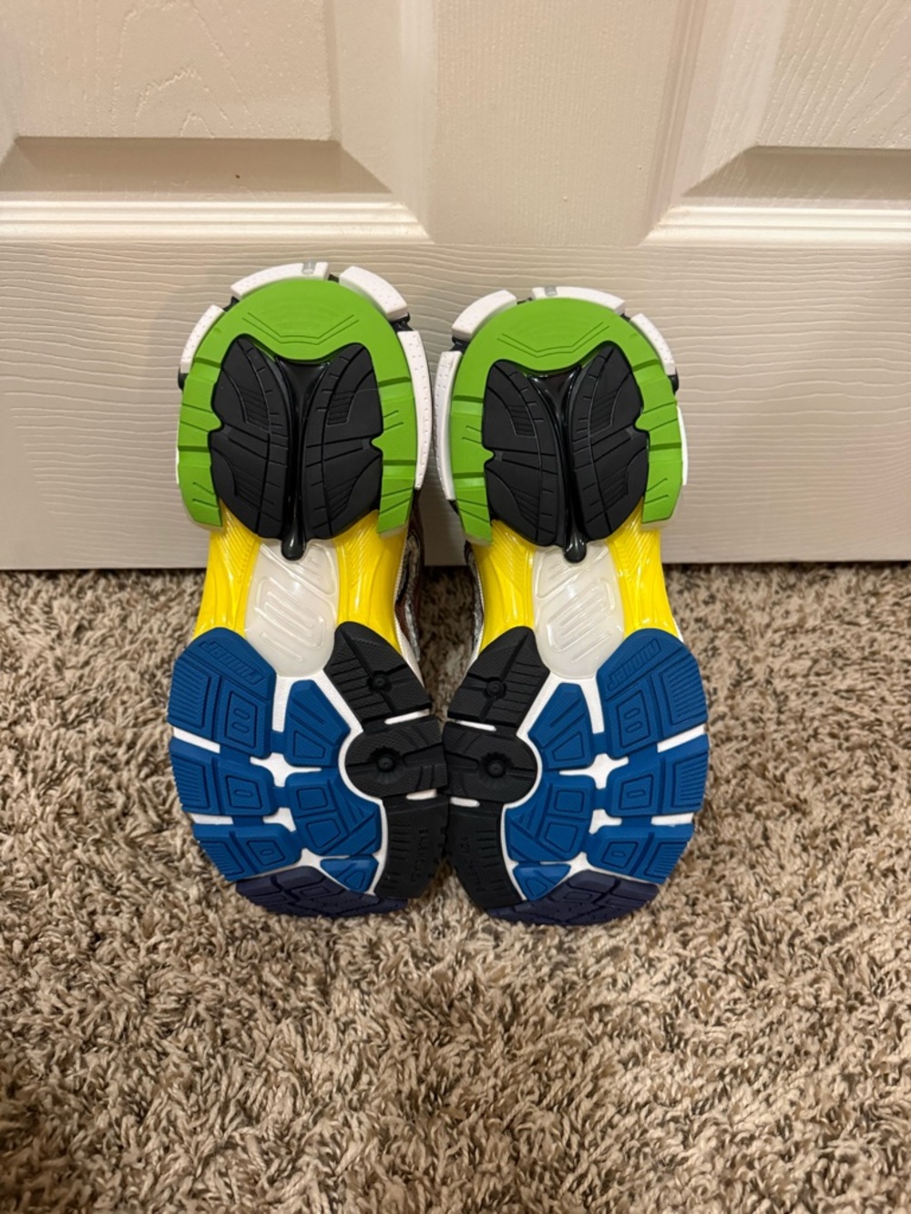 Balenciaga Runner Gradient Sneakers - Picture 6 of 6
